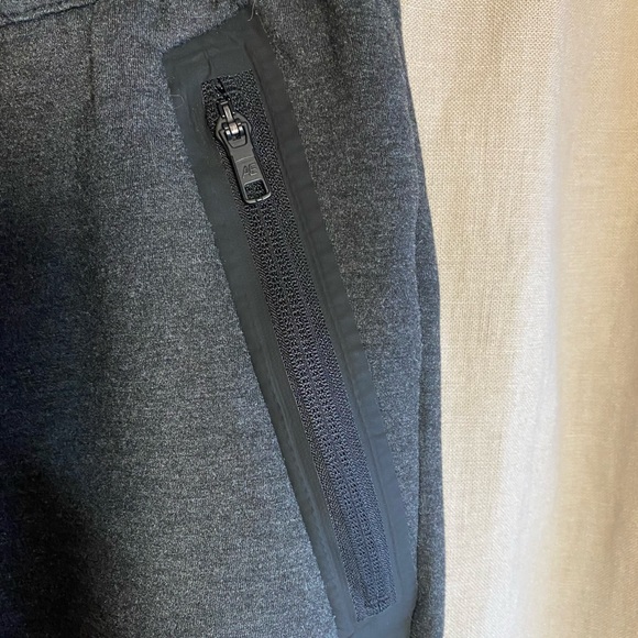 AE Active 24/7 Jogger - Picture 4 of 10